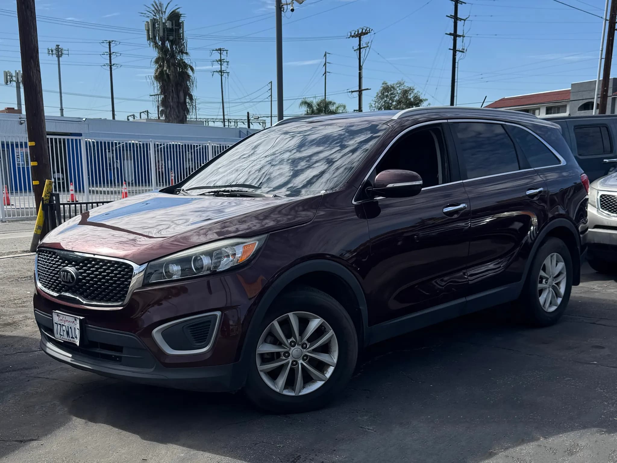 2017 KIA Sorento L, LX - Photo 1