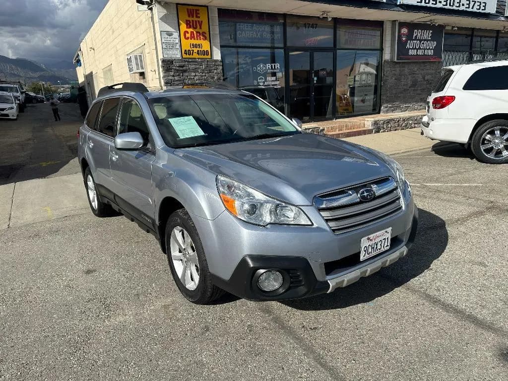 2014 SUBARU Outback