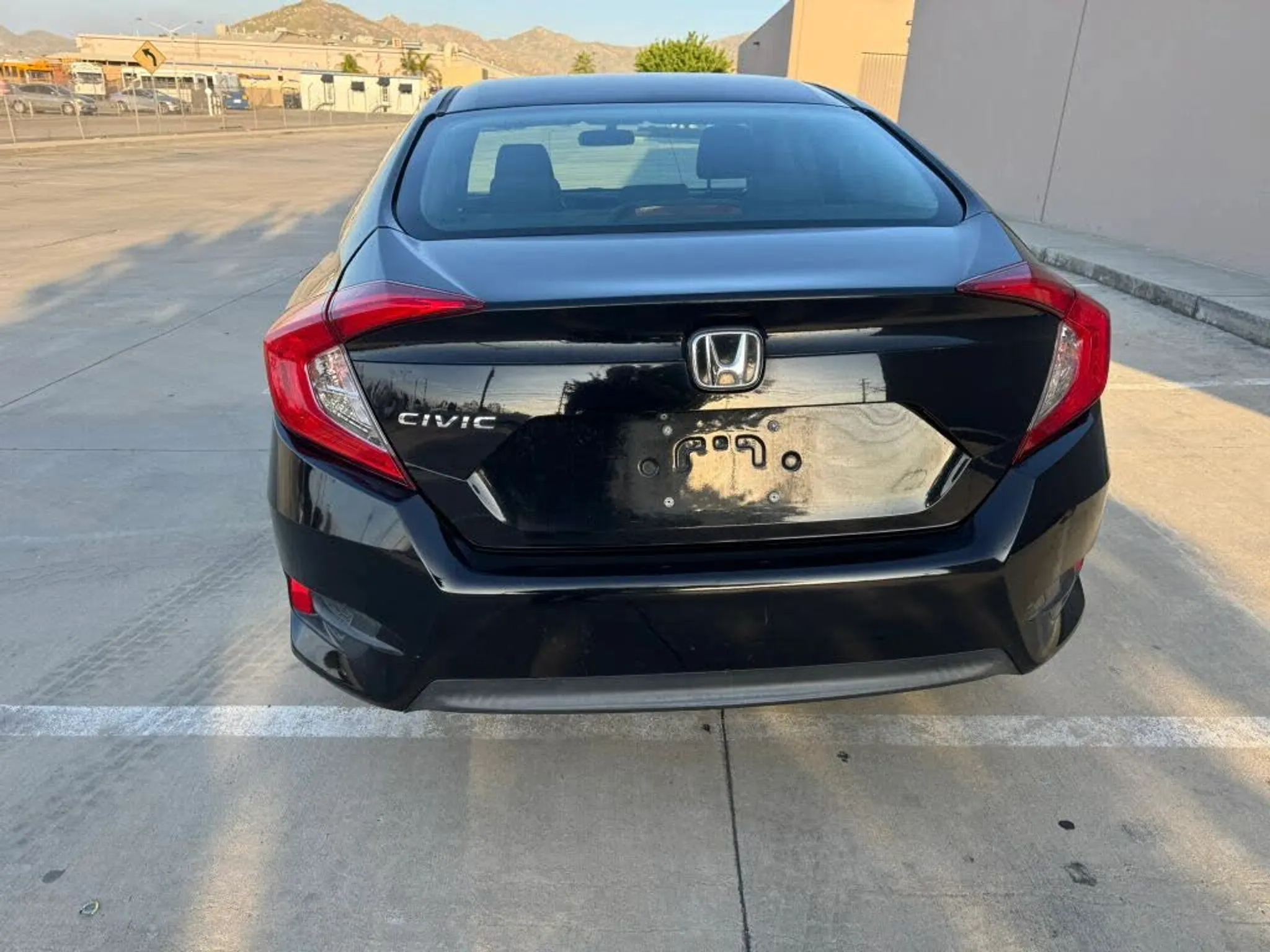 2017 HONDA Civic LX - Photo 3