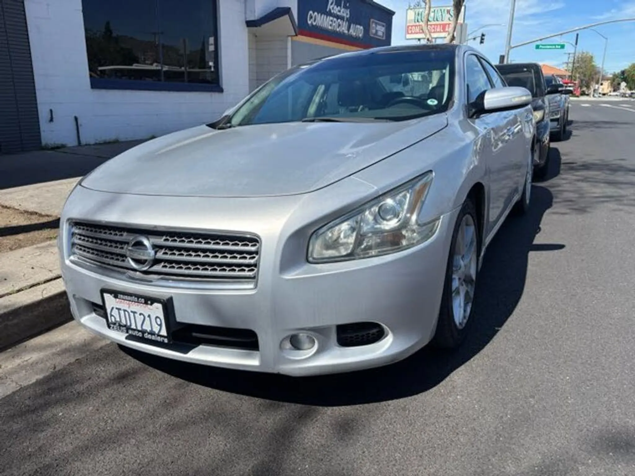 2010 NISSAN Maxima SV - Photo 1