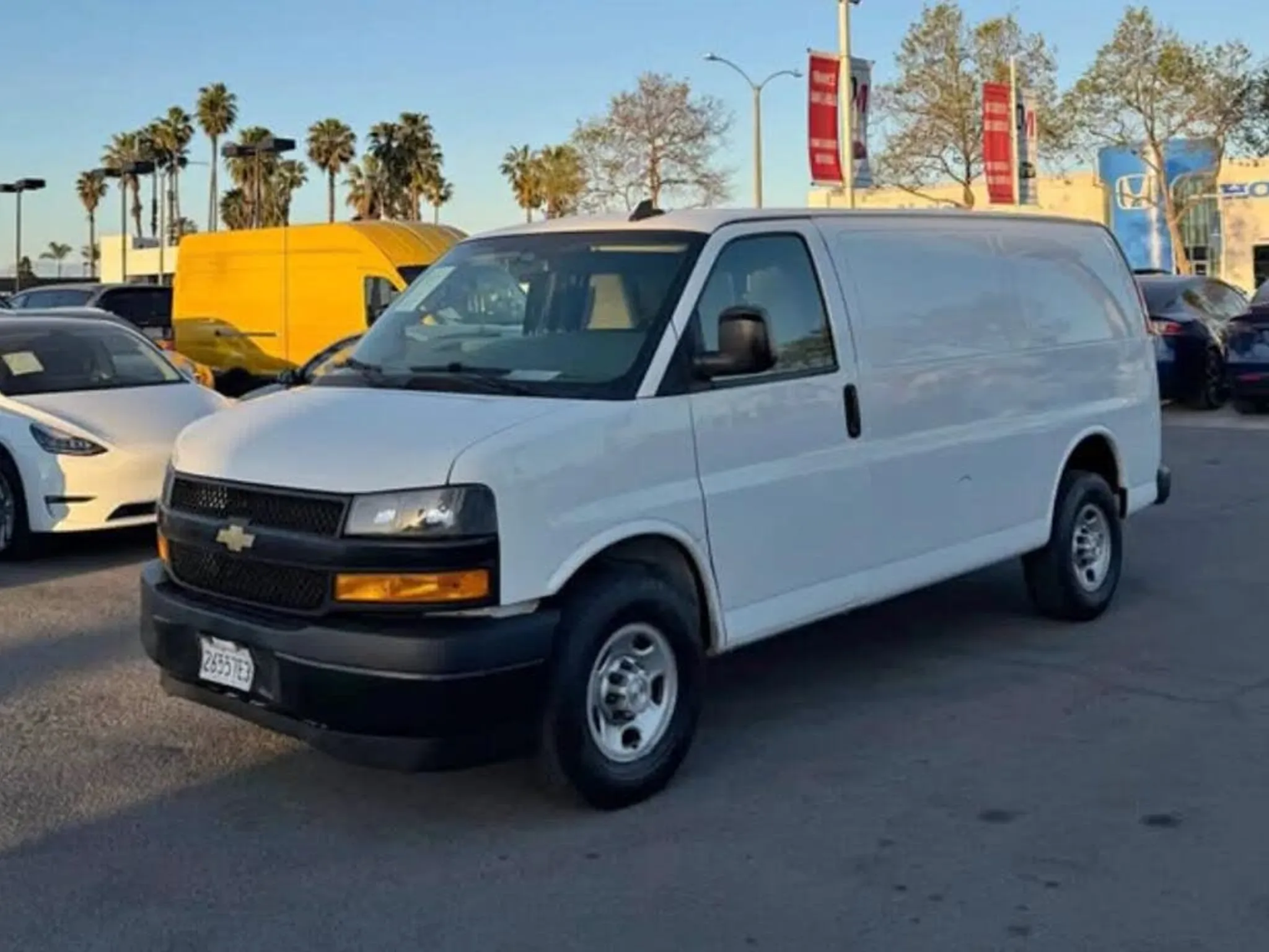 2021 CHEVROLET Express 2500 RWD - Photo 3