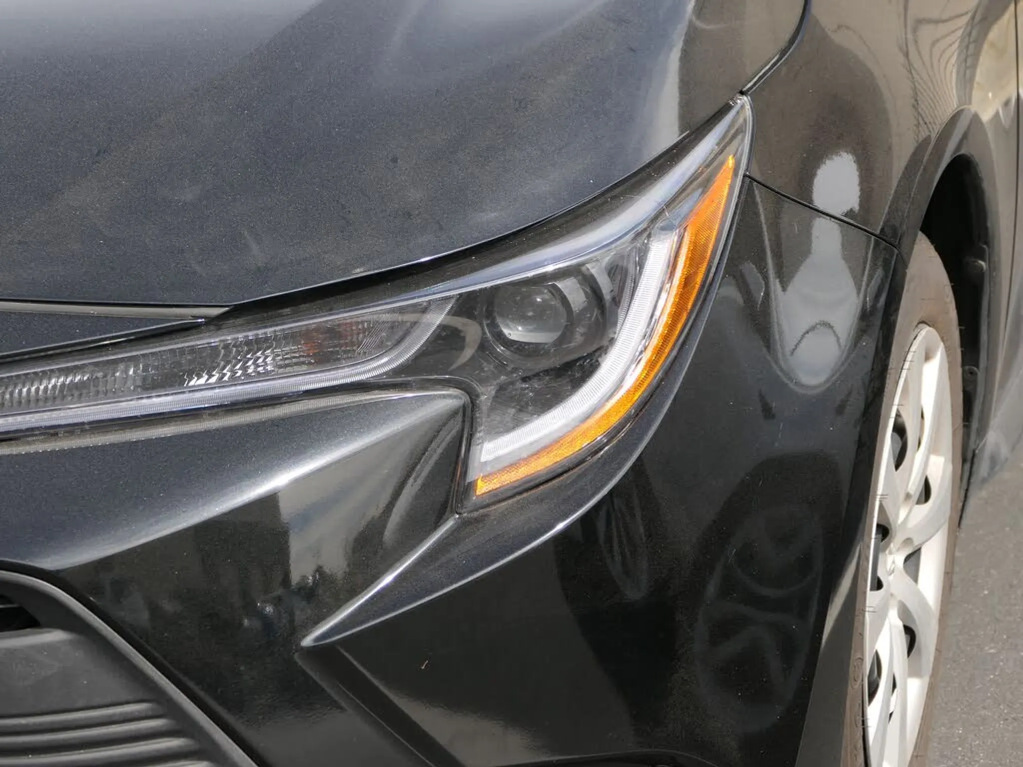 2026 TOYOTA Corolla LE - Photo 3