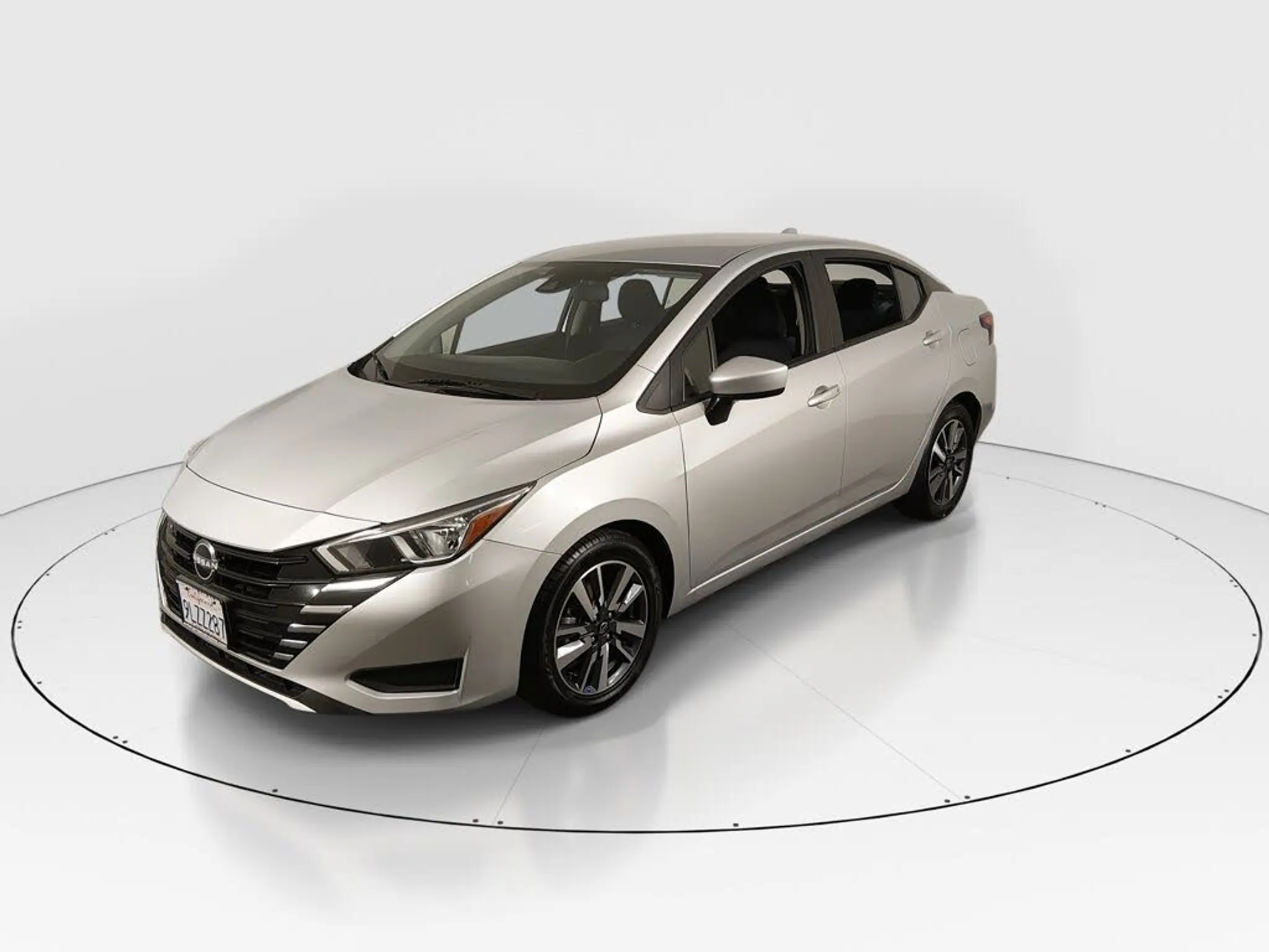 2024 NISSAN Versa SV - Photo 3