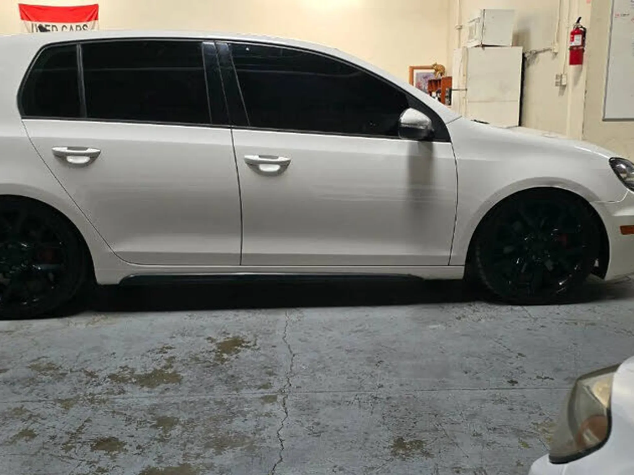 2013 VOLKSWAGEN GTI 2.0T Wolfsburg Edition 4-Door FWD - Photo 3