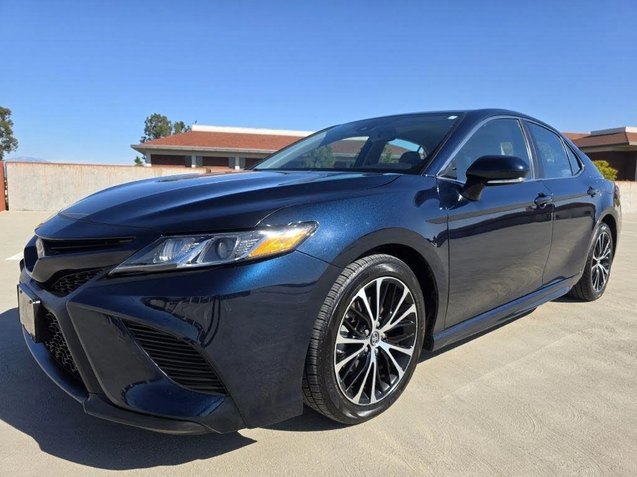 2019 TOYOTA Camry L/LE/SE/XLE - Photo 3