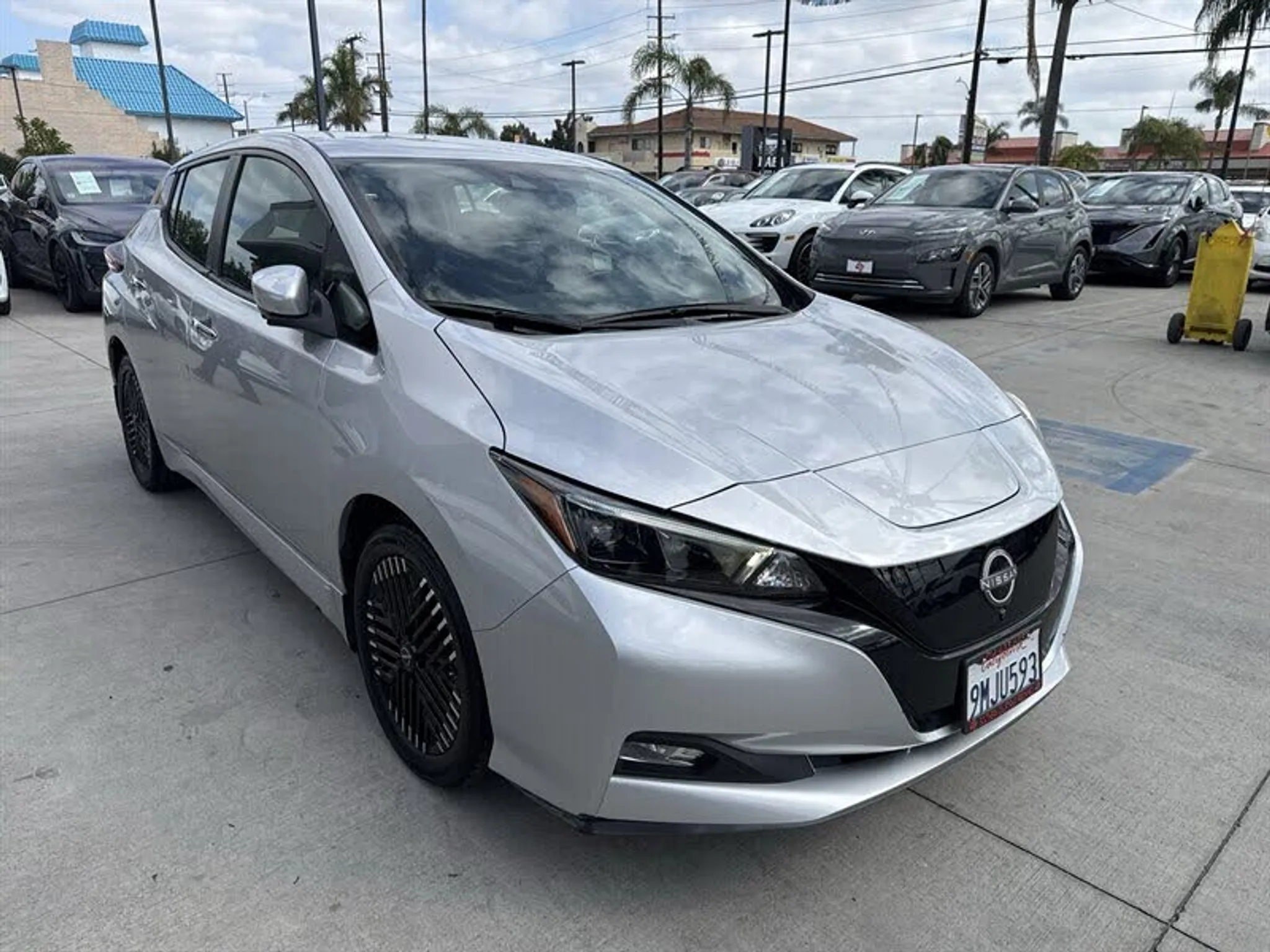 2024 NISSAN Leaf SV - Photo 3