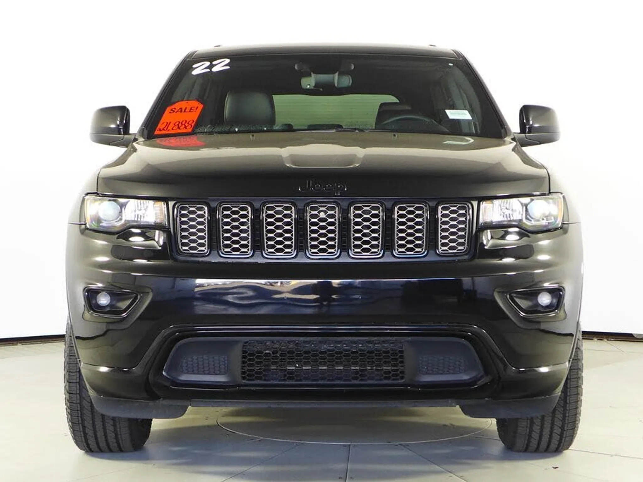 2022 JEEP Grand Cherokee Laredo, Laredo E, Laredo X, Laredo X SE, Altitude - Photo 3