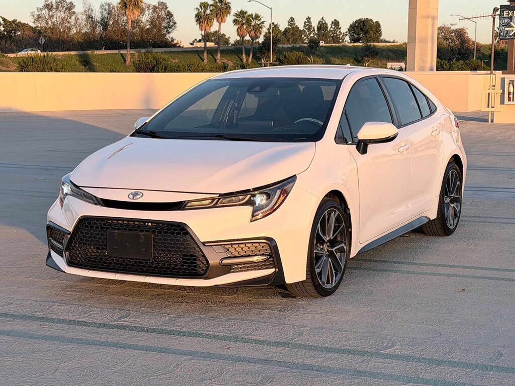 2020 TOYOTA Corolla SE, CVT - Photo 1