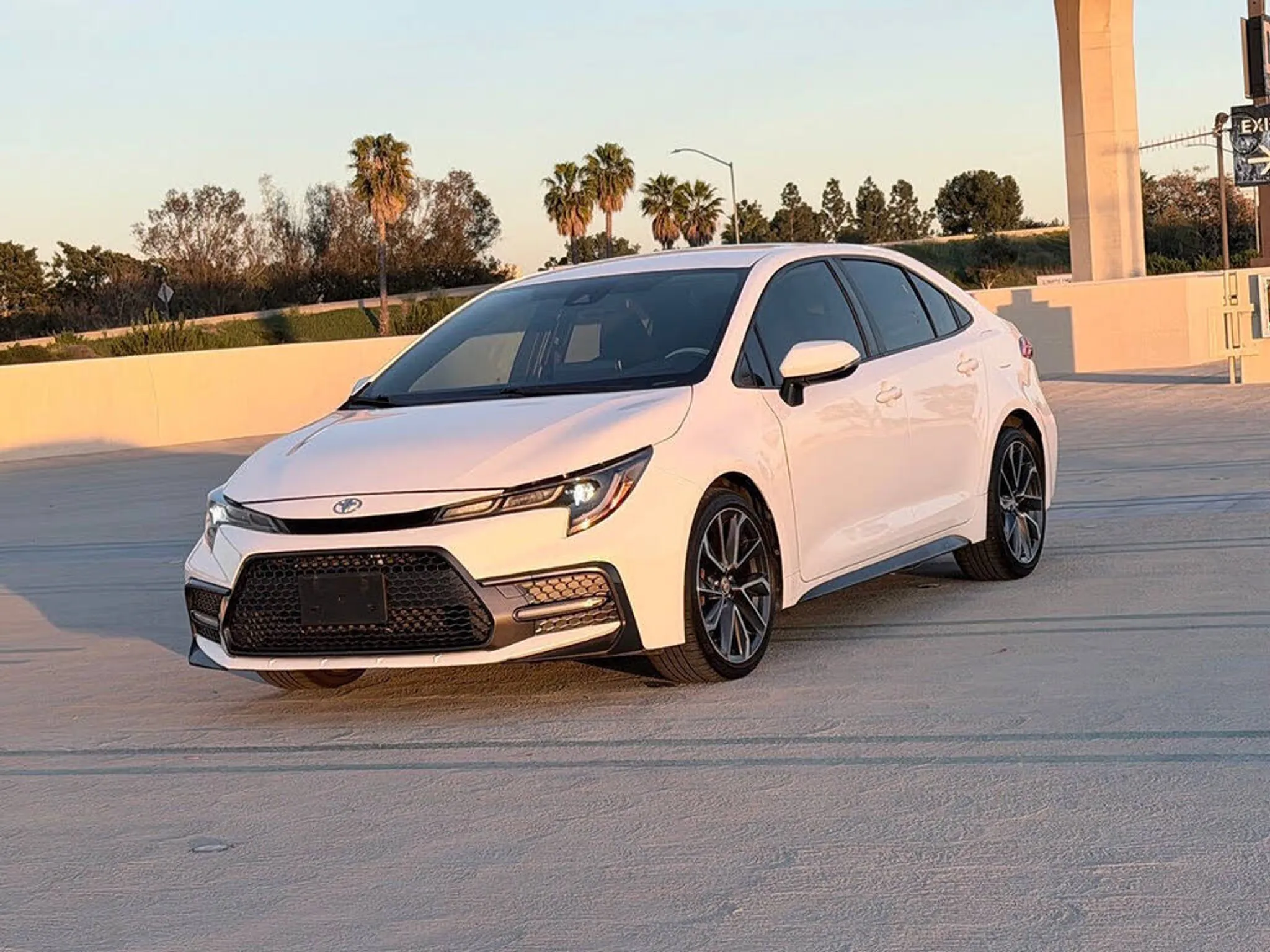 2020 TOYOTA Corolla SE, CVT - Photo 3