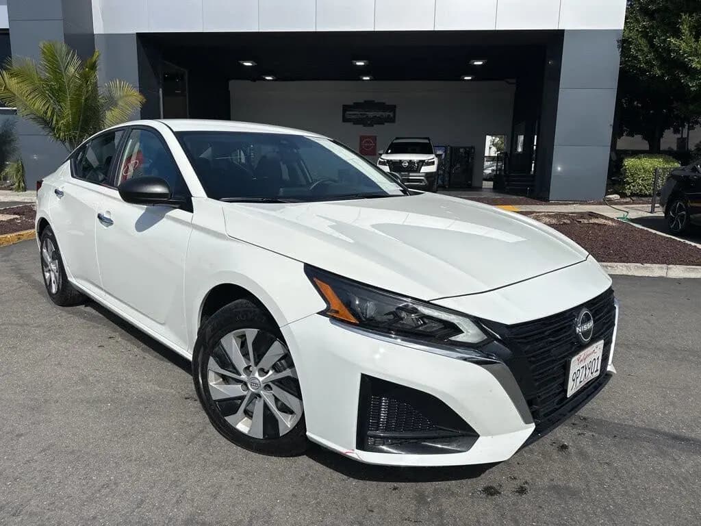 2025 NISSAN Altima