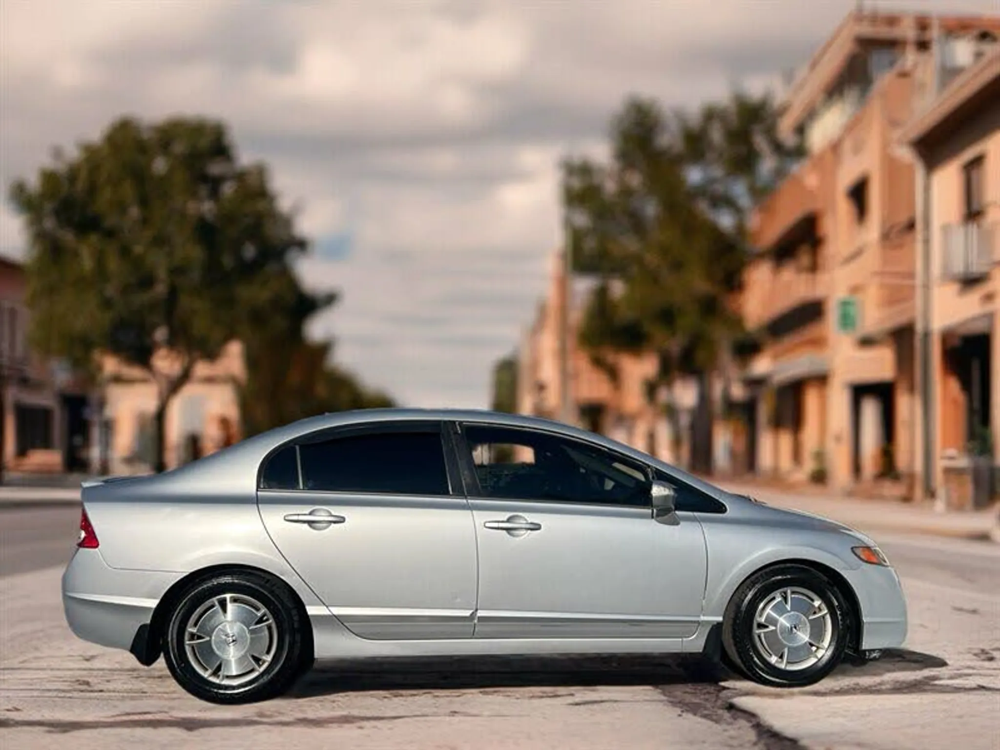 2010 HONDA Civic Hybrid - Photo 2