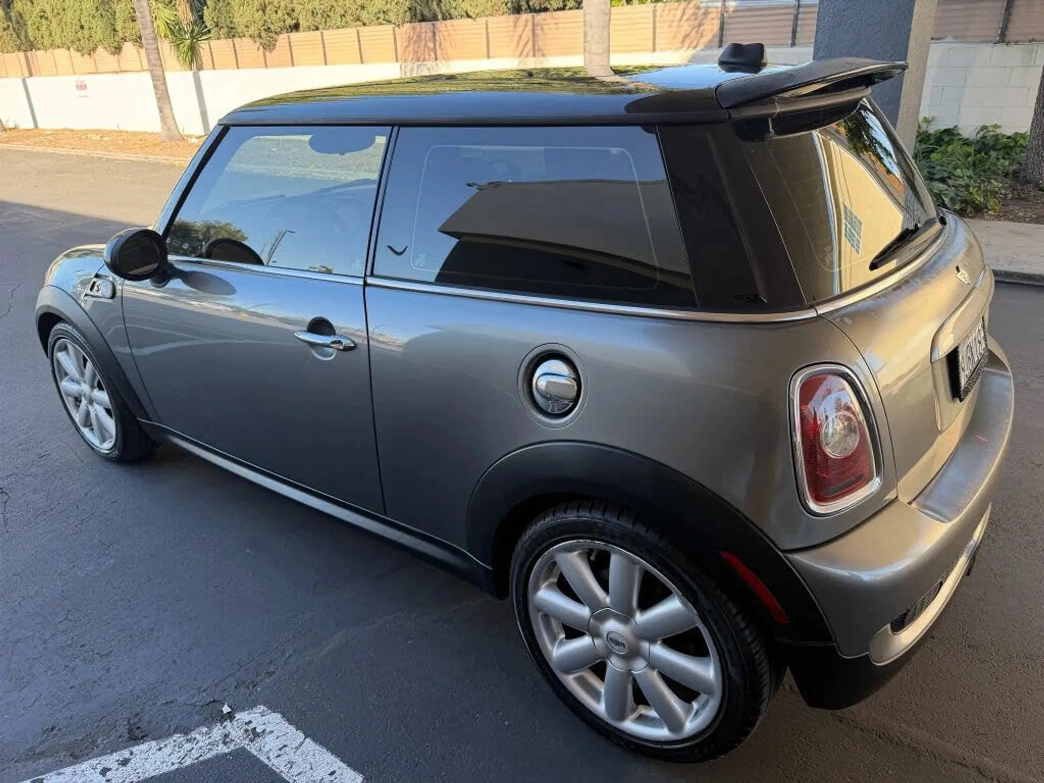 2010 MINI Cooper S - Photo 2