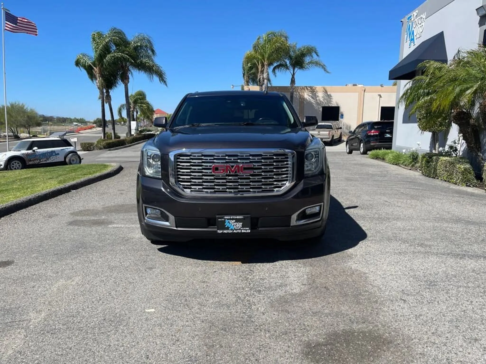 2018 GMC Yukon Denali - Photo 2