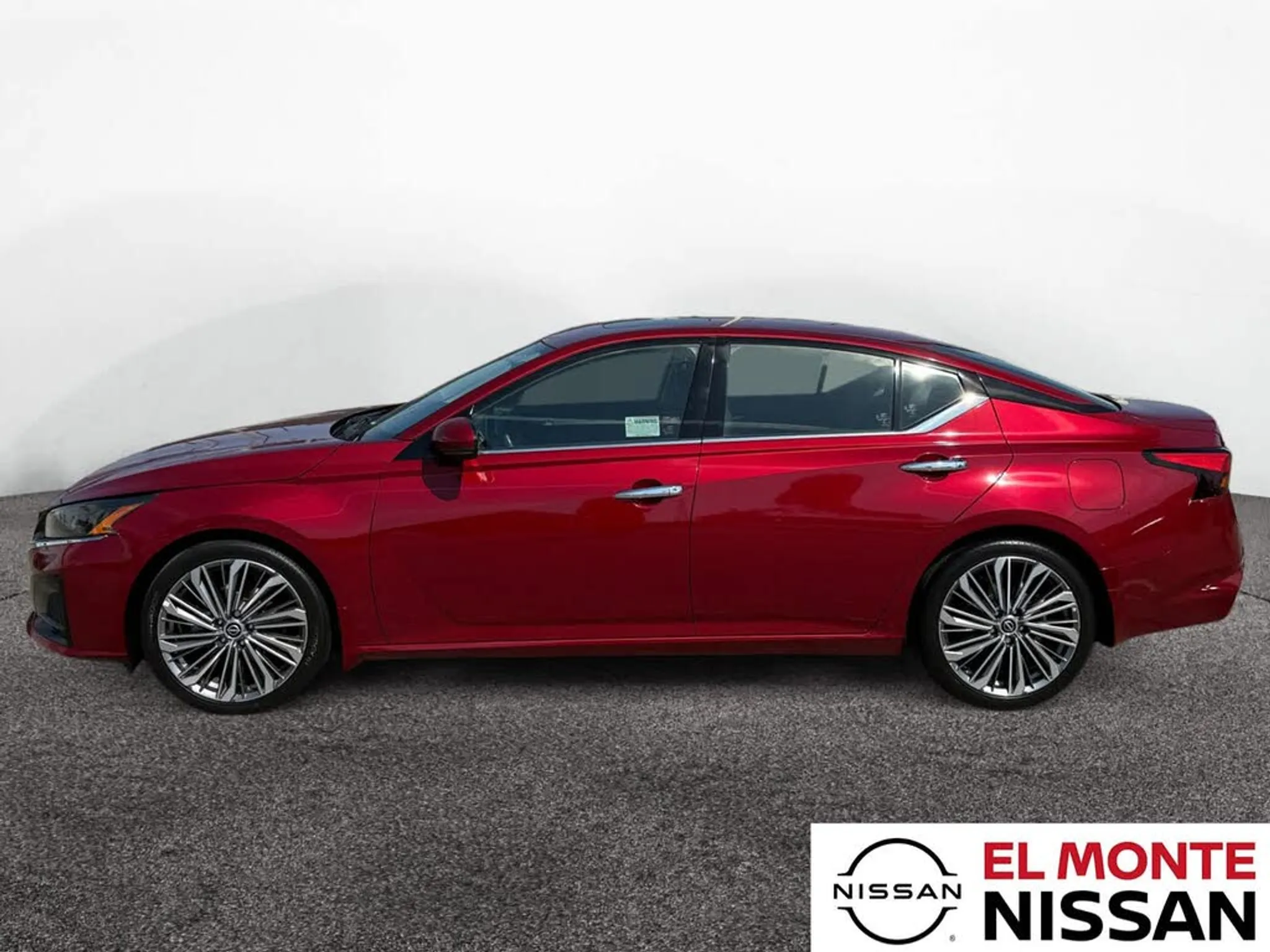 2023 NISSAN Altima SL - Photo 2