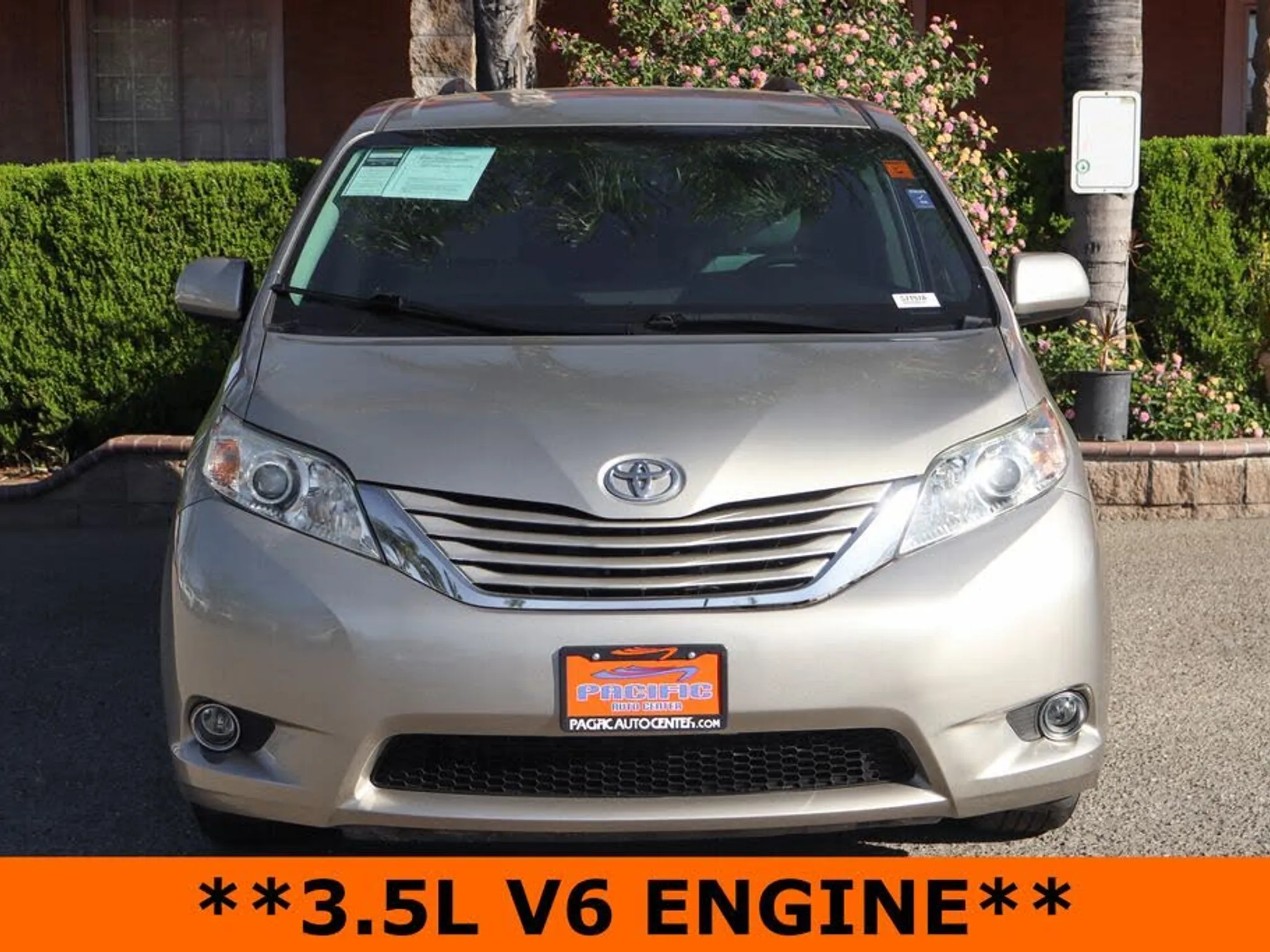 2017 TOYOTA Sienna LE Mobility/LE - Photo 3