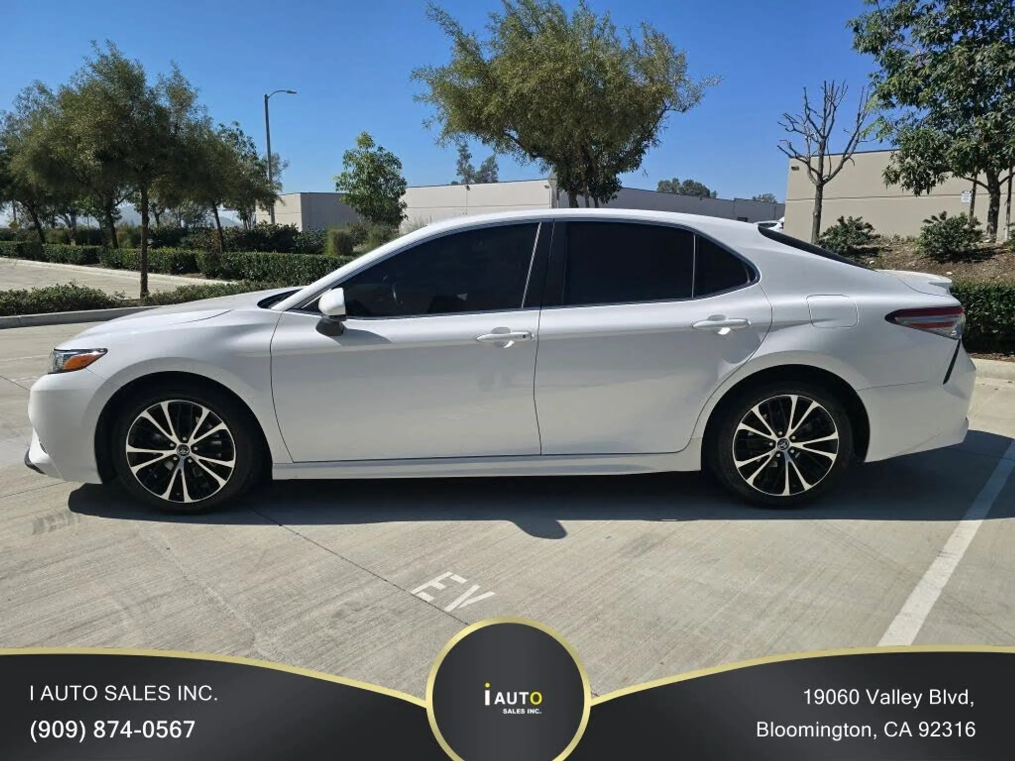 2018 TOYOTA Camry L/LE/SE/XLE - Photo 3