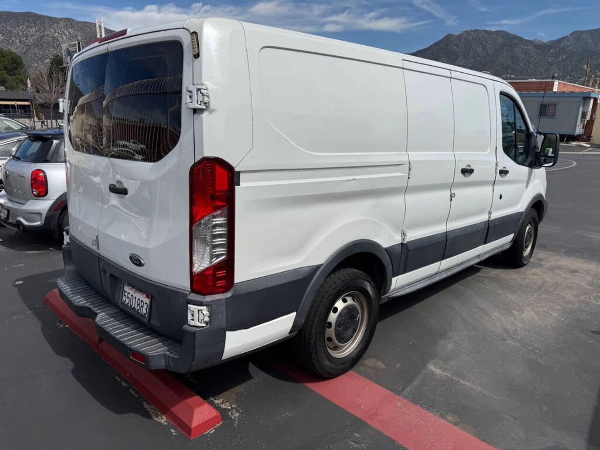 2016 FORD Transit SRW Low Roof Van - Photo 2