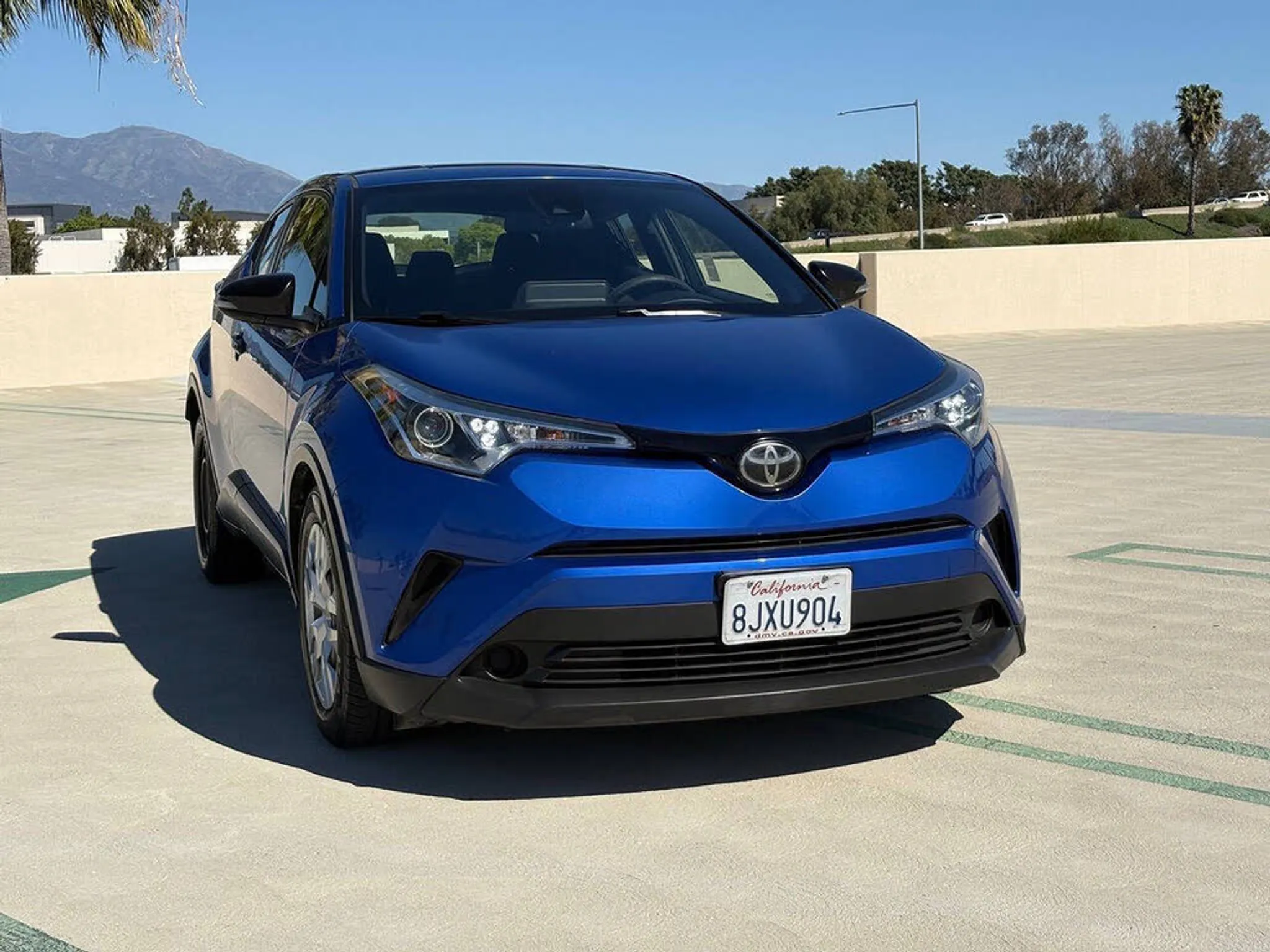 2019 TOYOTA C-HR LE/XLE/Limited - Photo 3