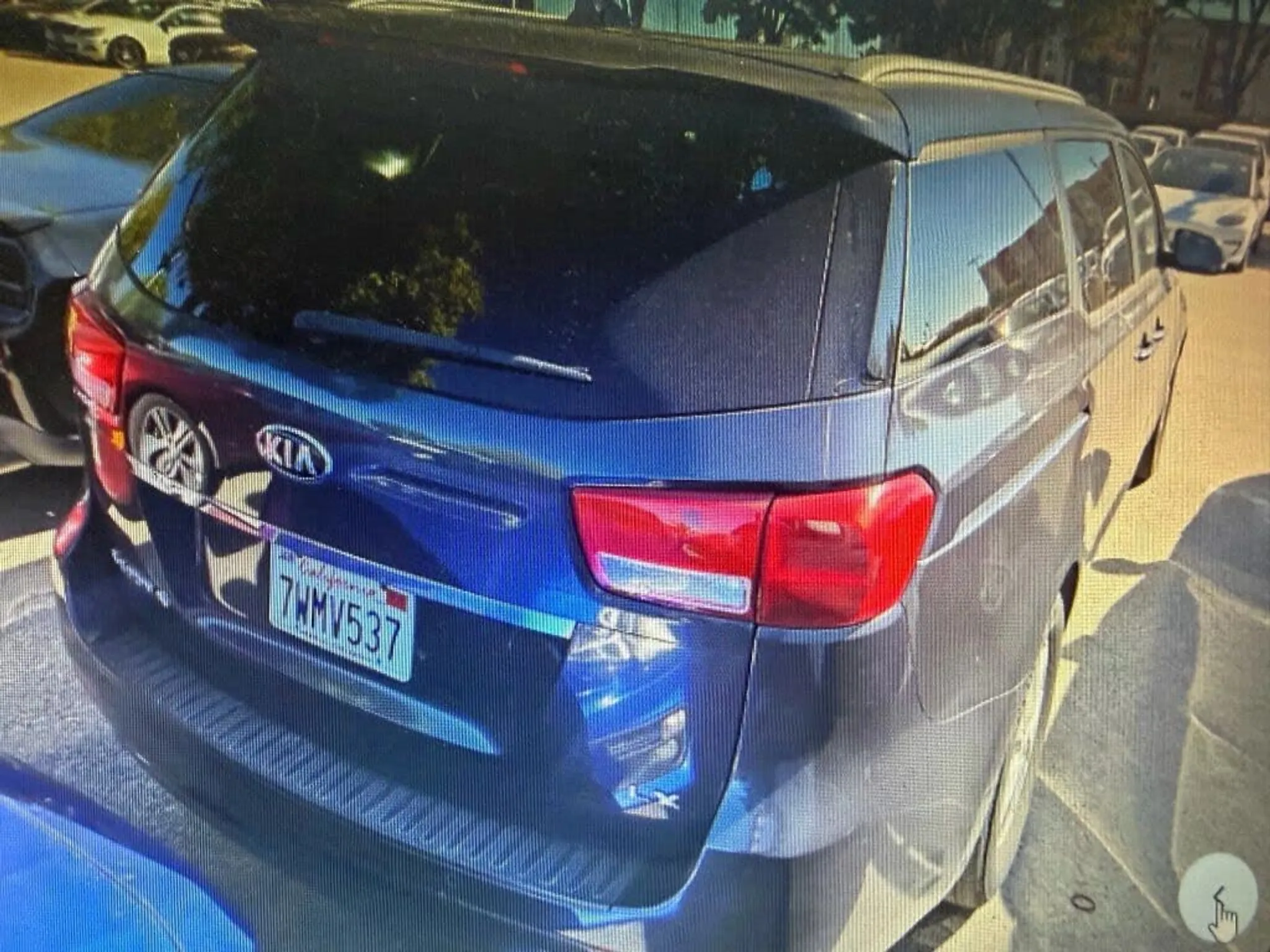 2016 KIA Sedona LX - Middle-low - Photo 3