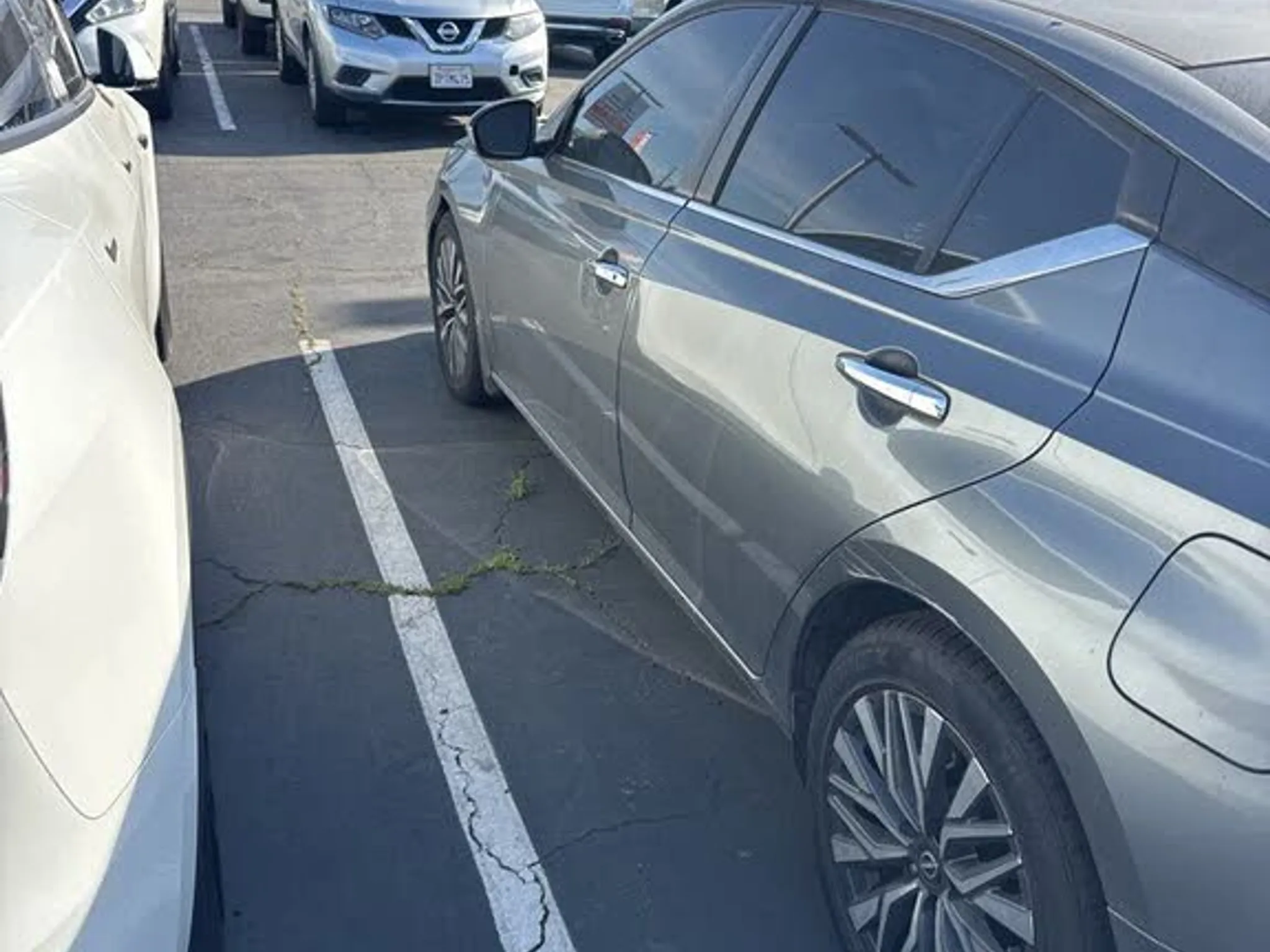 2023 NISSAN Altima SV - Photo 3