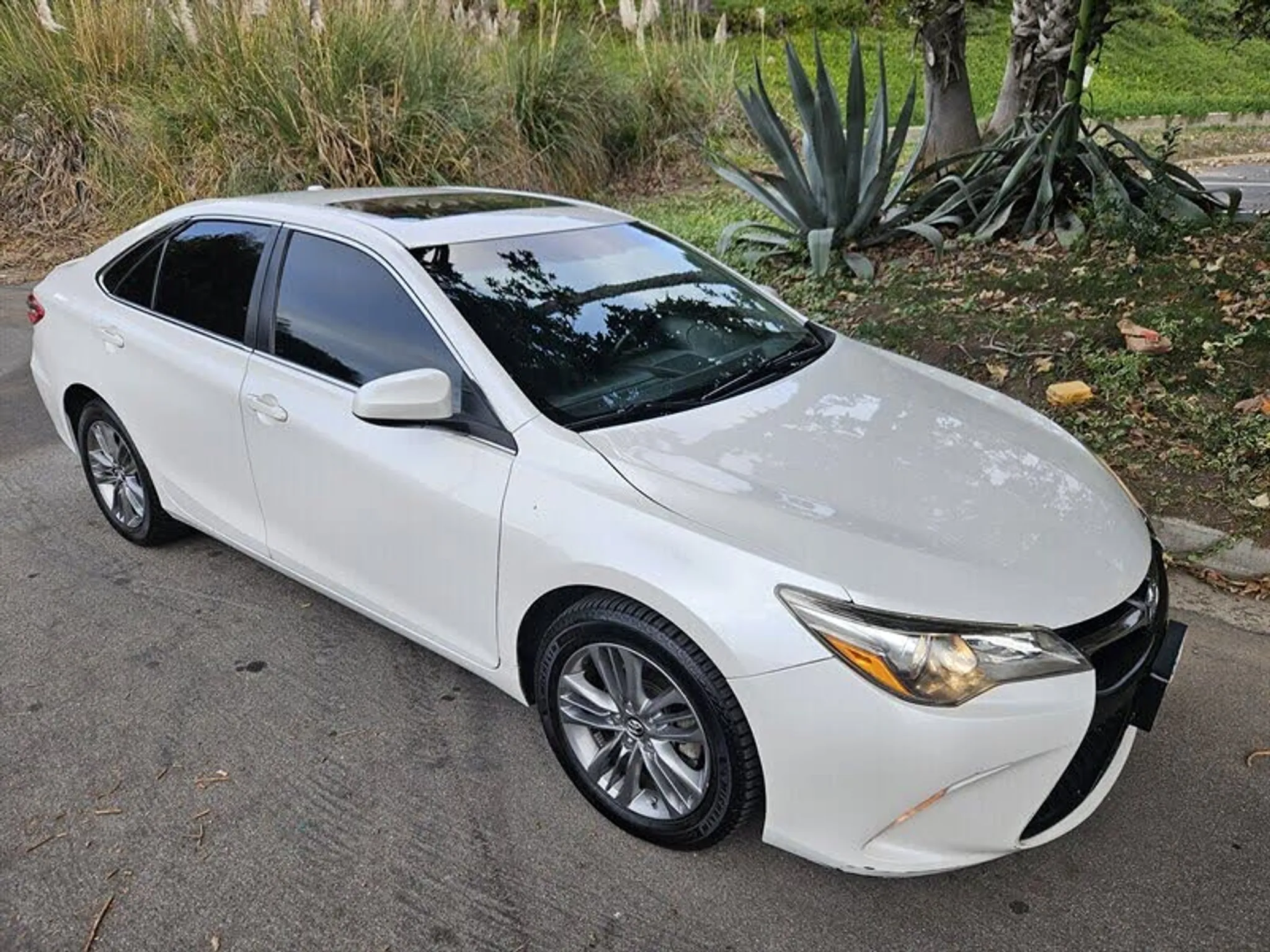 2017 TOYOTA Camry LE/SE/XLE/XSE - Photo 2